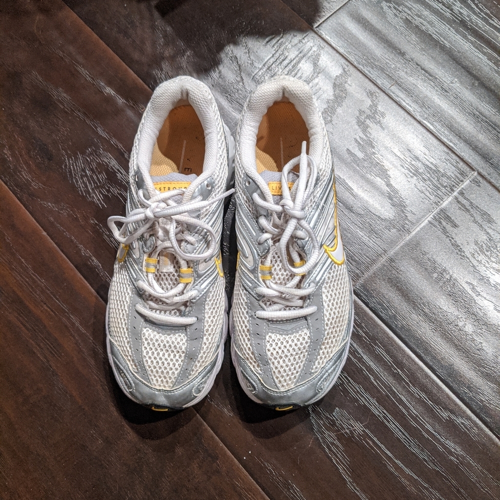 Nike shoes